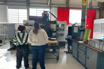 Indústrias precisam repensar marca empregadora para sobreviver à escassez de talentos, aponta especialista