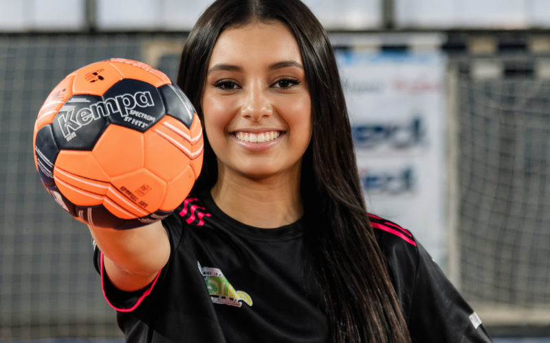 Atleta de Castro brilha e leva o título geral na Paraná Handebol Cup