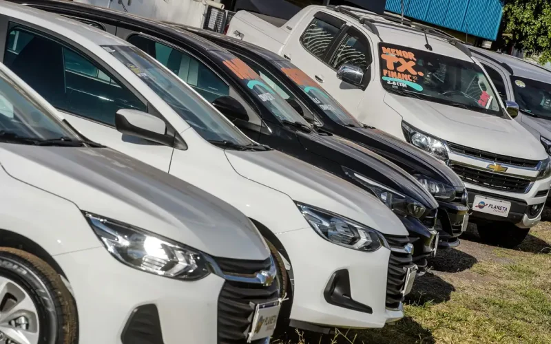 Alta nas vendas de automóveis no primeiro trimestre supera expectativas