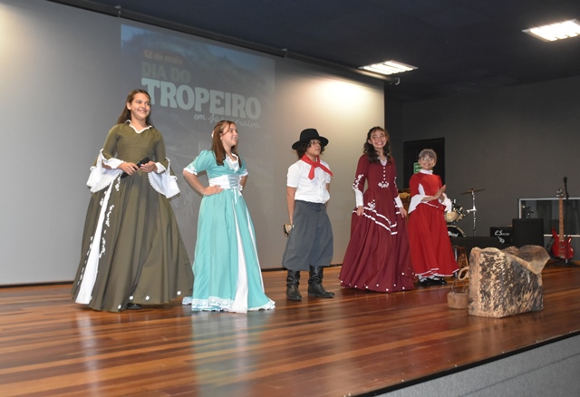 Jaguariaíva homenageia suas raízes culturais no Dia Municipal do Tropeiro