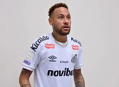 Neymar em Dúvida: Lesão Ameaça Participação na Abertura da Copa do Mundo