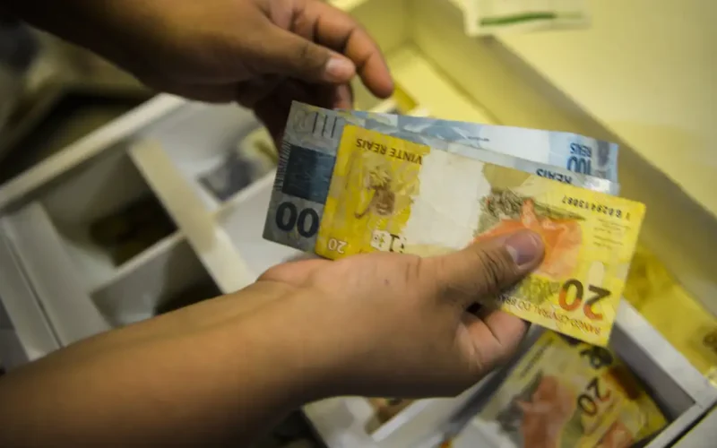 Novo Desenrola ajuda a reestruturar quase R$ 12 bilhões em débitos