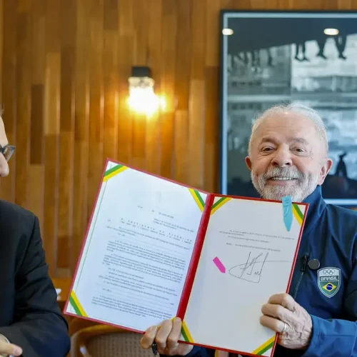 Lula aprova legislação que assegura a renovação automática da Carteira de Habilitação