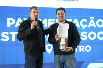 Ratinho Junior é convidado oficialmente para participar do Agroleite 2026 em visita a Castro