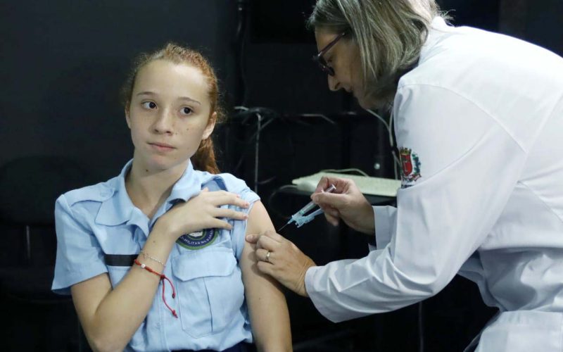 Paraná intensifica esforço de imunização contra a gripe nas instituições de ensino estaduais