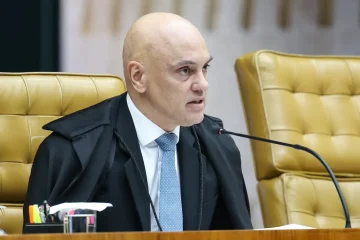 Moraes concede prazo de 10 dias para que a PF interrogue Flávio no processo de calúnia contra Lula