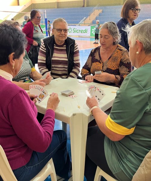 Festival da Melhor Idade dos Campos Gerais faz sua estreia em Castro
