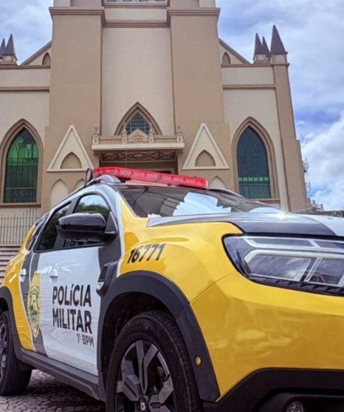 Suspeito é detido ao utilizar cartões de crédito roubados de carro invadido
