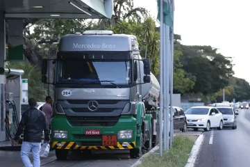 Senado valida medida provisória que redefine normas para o frete rodoviário mínimo