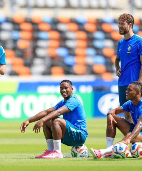 Brasil se aquece sob o sol intenso para duelo contra a Noruega