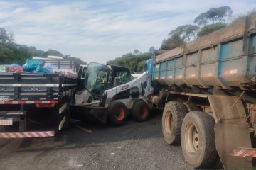 Acidente envolvendo cinco carros na PR-151 em Carambeí resulta em ferimentos para um motorista