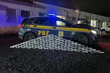 PRF intercepta 132 kg de cocaína camuflados em caminhão na BR-277