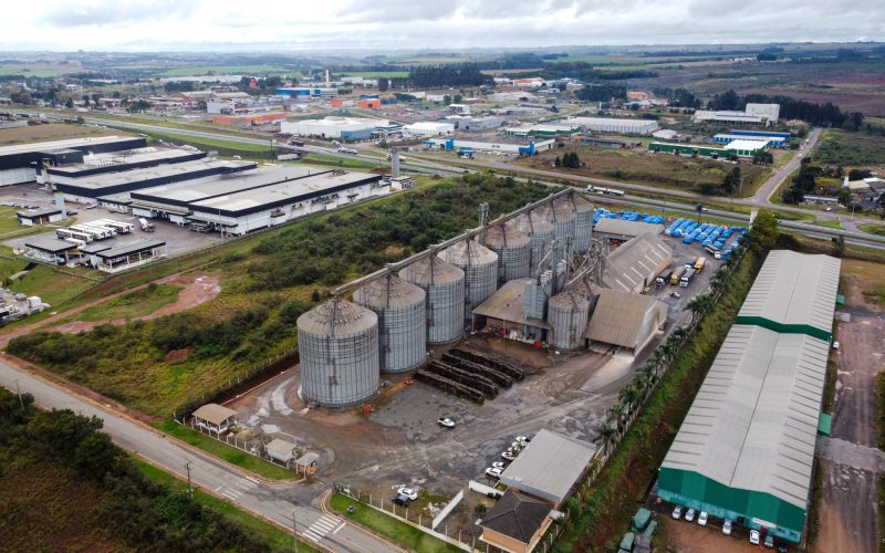 Ponta Grossa se destaca como principal exportadora do Paraná, com ênfase em soja, papel e madeira