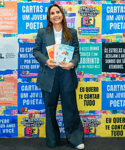 Em tempos de tantas telas, 760 mil pessoas escolhem os livros na Bienal de São Paulo