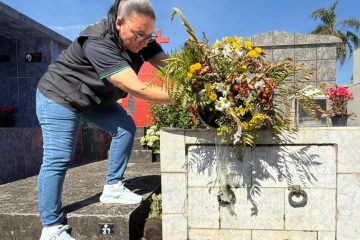 Prefeitura de Castro autoriza vendedores ambulantes a comercializar itens nos cemitérios durante o Dia de Finados