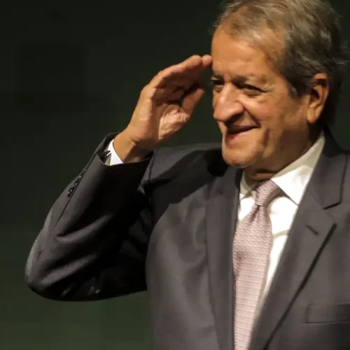 Partido de Flávio admite triunfo de Lula nas urnas, mas exige explicações sobre despesas governamentais